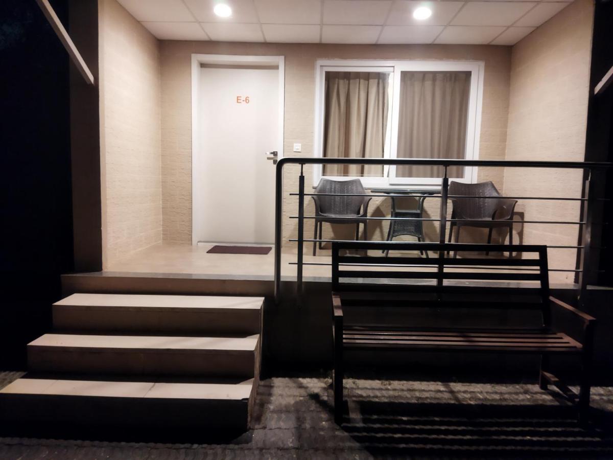 Savana Lake Resort Nashik Exterior foto