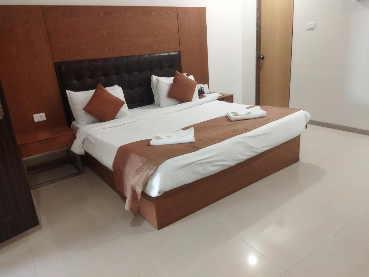 Savana Lake Resort Nashik Exterior foto
