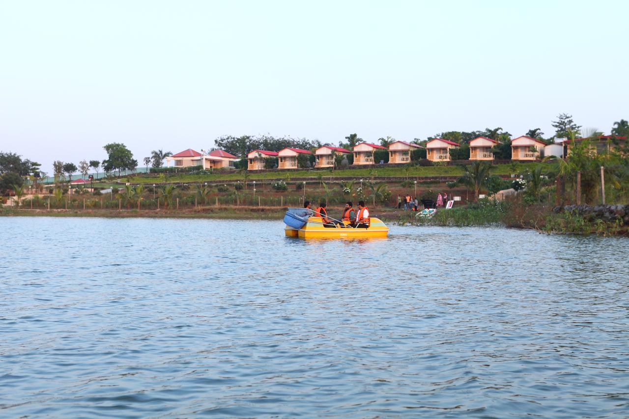 Savana Lake Resort Nashik Exterior foto