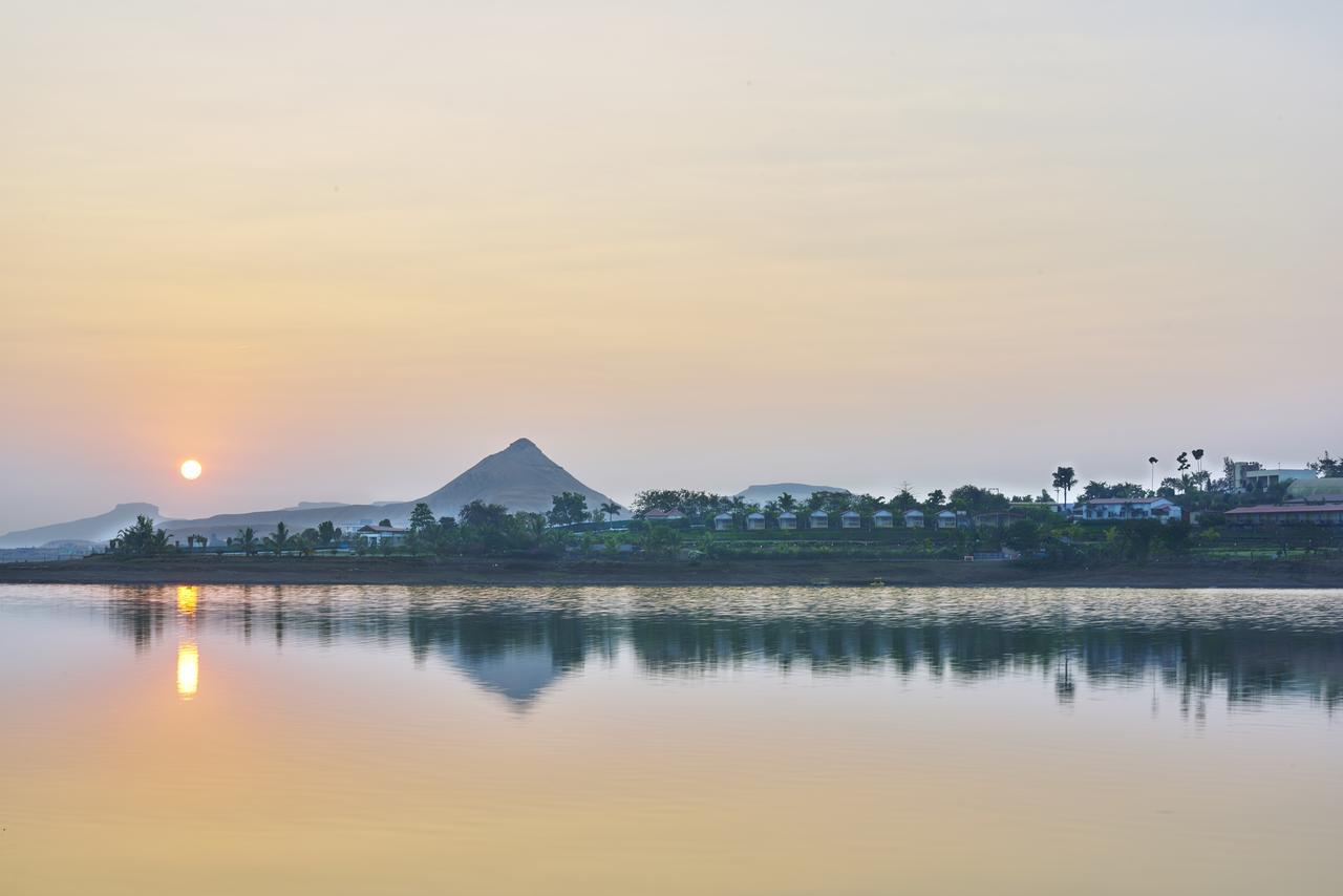 Savana Lake Resort Nashik Exterior foto